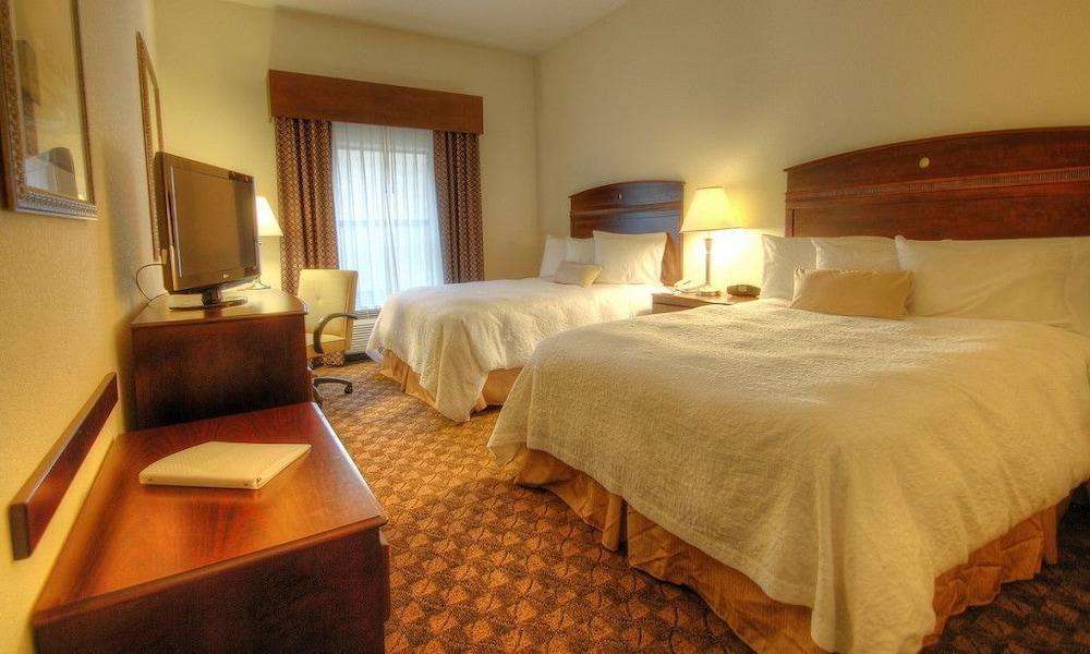Holiday Inn Express West Jefferson By Ihg Room photo