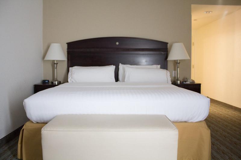 Holiday Inn Express West Jefferson By Ihg Exterior photo