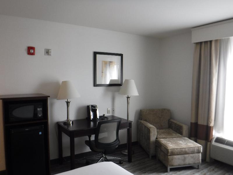 Holiday Inn Express West Jefferson By Ihg Exterior photo